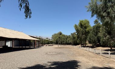 TERRENO DE 16450M2 CON CASA, PISCINA, OFICINA Y GALPÓN