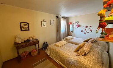TERRENO DE 16450M2 CON CASA, PISCINA, OFICINA Y GALPÓN