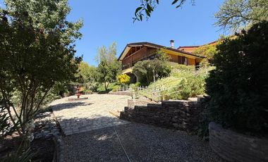 TERRENO DE 16450M2 CON CASA, PISCINA, OFICINA Y GALPÓN