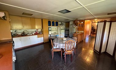 TERRENO DE 16450M2 CON CASA, PISCINA, OFICINA Y GALPÓN