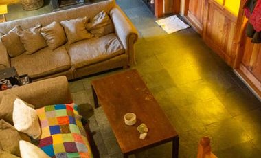 Venta de propiedad con dos casas en sector residencial de Pucón