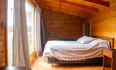 Venta de propiedad con dos casas en sector residencial de Pucón