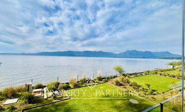 ¡Vacaciones de lujo con vista al Lago Villarrica en Pucón!