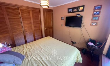 Casa esquina con piscina privada