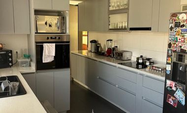 Casa Arriendo condominio remodelada.