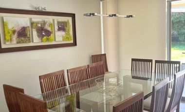 Casa Arriendo condominio remodelada.