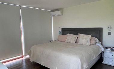 Casa Arriendo condominio remodelada.