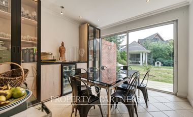 Gran casa estilo inglesa, Las Pataguas.