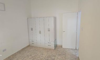 Se Alquila, casa de 2 dormitorios con patio, Plottier