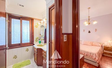 Casa 4 amb. c/ cochera Doble de 202 m2 IMPECABLE en San José