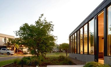 Casa en alquiler en El Cantón, de diseño y amoblada