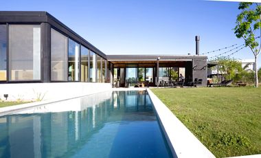 Casa en alquiler en El Cantón, de diseño y amoblada