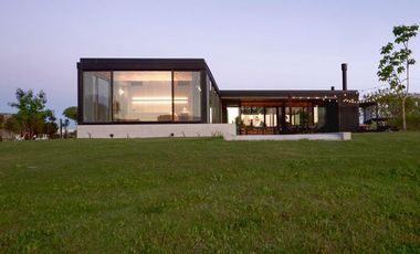 Casa en alquiler en El Cantón, de diseño y amoblada