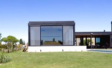 Casa en alquiler en El Cantón, de diseño y amoblada