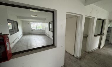 Depósito en Alquiler 1600m2 - Mixtura 3 - La Boca