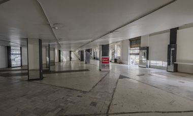 Local comercial en Miguel A. Quevedo en renta