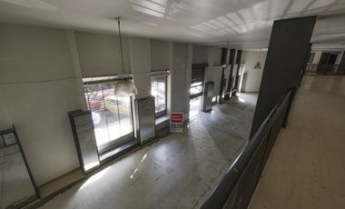 Local comercial en Miguel A. Quevedo en renta