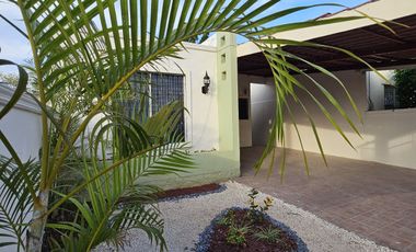 LINDA CASITA AMUEBLADA CON PICINA AL NORTE DE MERIDA, YUCATAN.