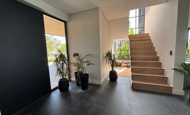 Casa 6 Amb a Estrenar en Venta, Lote Al Lago en Barrio Marinas. Puertos del Lago