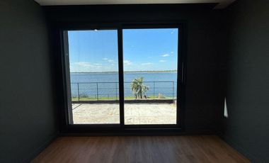 Casa 6 Amb a Estrenar en Venta, Lote Al Lago en Barrio Marinas. Puertos del Lago