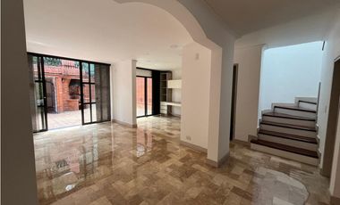 Casa en Arriendo en Envigado sector Abadía