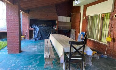 Dos quintas en 33 Orientales - 20 de Junio
