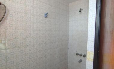 Casa en alquiler - 1 Dormitorio 2 Baños - 50Mts2 - La Plata
