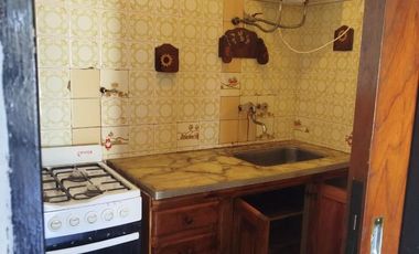 Casa en alquiler - 1 Dormitorio 2 Baños - 50Mts2 - La Plata