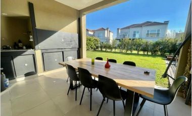 Casa en Alquiler Anual Amoblada 4 Amb con Piscina Las Tipas Nordelta Tigre