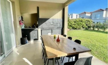 Casa en Alquiler Anual Amoblada 4 Amb con Piscina Las Tipas Nordelta Tigre