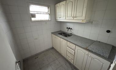Depósito en Alquiler 1600m2 - Mixtura 3 - La Boca