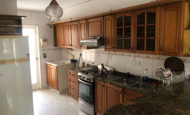 4 Dorm - Consultorio Independiente - Escritorio - Quincho - Pileta