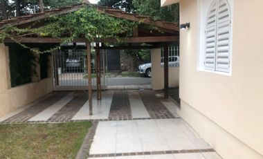 4 Dorm - Consultorio Independiente - Escritorio - Quincho - Pileta