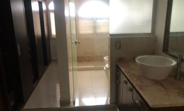 4 Dorm - Consultorio Independiente - Escritorio - Quincho - Pileta