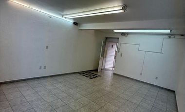 Se renta local en