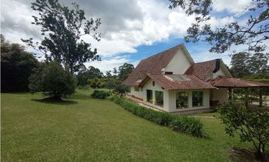 Arriendo finca en parcelación en Rionegro - Vilachuaga