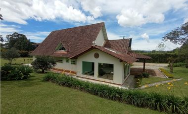 Arriendo finca en parcelación en Rionegro - Vilachuaga