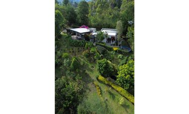 SE VENDE FINCA ENTRE EL CARMEN Y RIONEGRO PARCELACIÓN CERRADA CASA MOD
