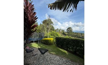 SE VENDE FINCA ENTRE EL CARMEN Y RIONEGRO PARCELACIÓN CERRADA CASA MOD