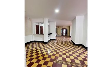 LOCAL COMERCIAL  ALTICO