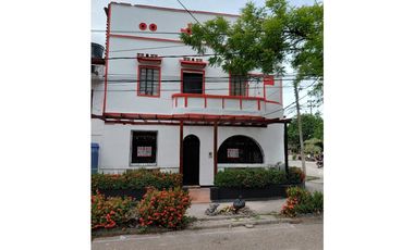 SE ARRIENDA LOCAL COMERCIAL  ALTICO