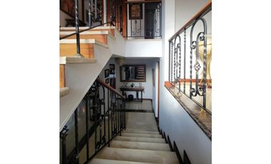 VENTA CASA SECTOR SAUZALITO LOMA DELOS PARRA EL POBLADO MEDELLIN