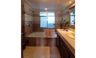 VENTA CASA SECTOR SAUZALITO LOMA DELOS PARRA EL POBLADO MEDELLIN