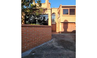 VENTA CASA SECTOR SAUZALITO LOMA DELOS PARRA EL POBLADO MEDELLIN
