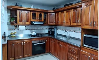 Casa para la venta en la Estrella Suramérica