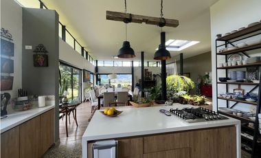 Venta de Casa Campestre en Parcelacion vía San Antonio - La Ceja