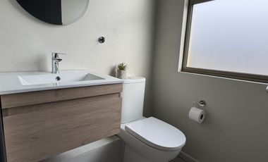 Se arrienda oficina remodelada en Avenida Padre Hurtado