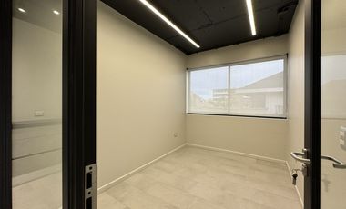 Se arrienda oficina remodelada en Avenida Padre Hurtado