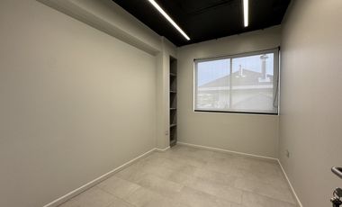 Se arrienda oficina remodelada en Avenida Padre Hurtado