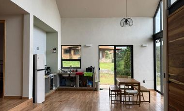 EXCELENTE CABAÑA A ESTRENAR UBICADA EN PINARES DE TAPALPA